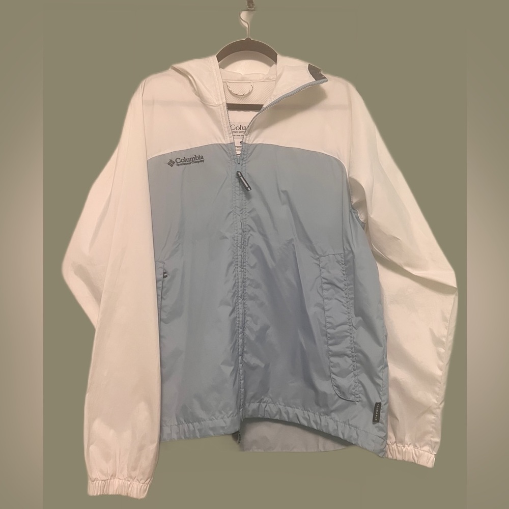 Men’s Packable Windbreaker with Adjustable Hem